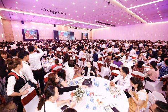 Hơn 2.500 khách hàng tham dự lễ công bố Cát Tường Phú Hưng đợt 3