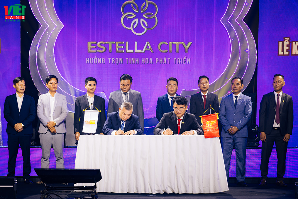 ban lãnh đạo ký kết Estella City